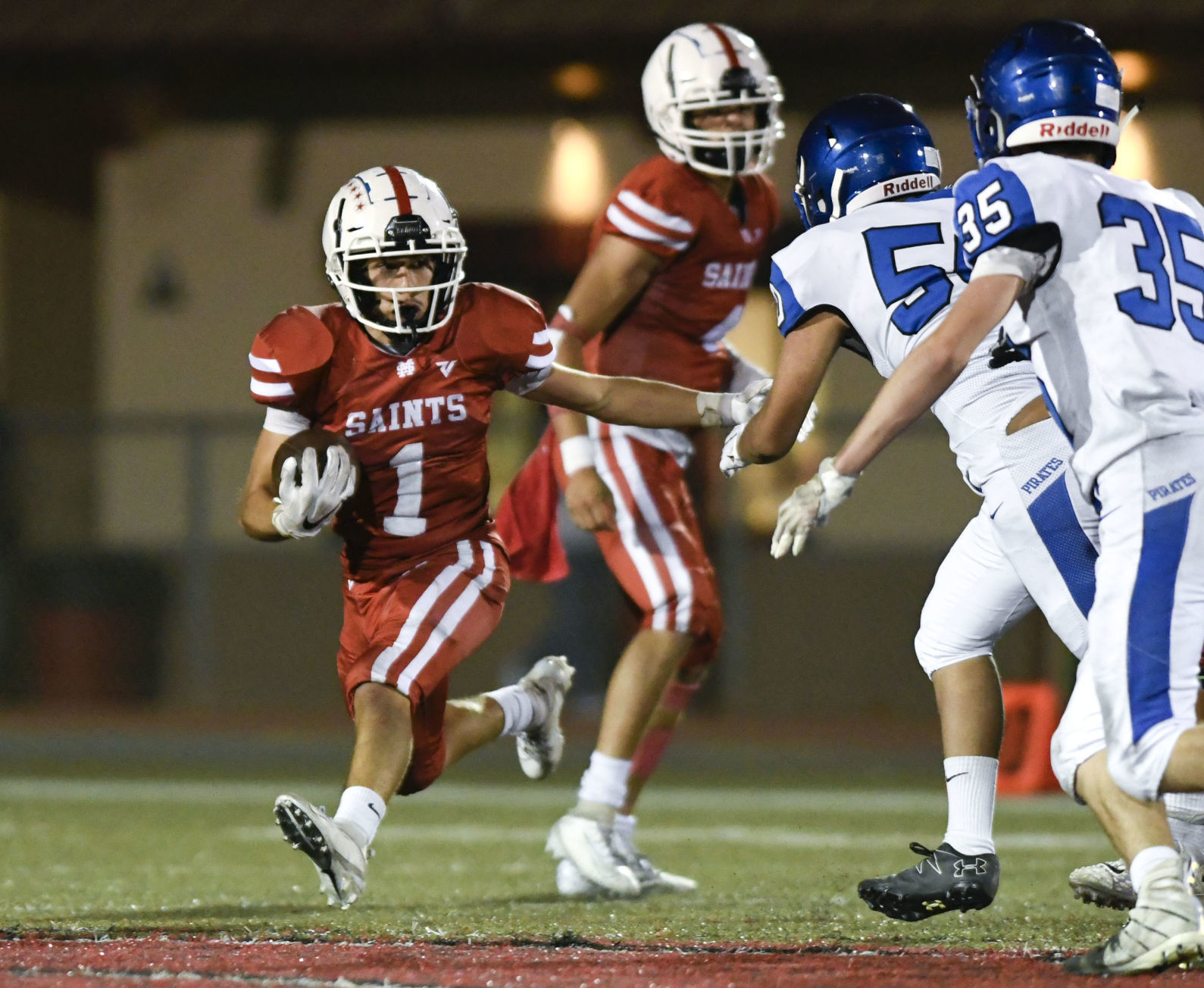 102519 MB SM football 06.jpg
